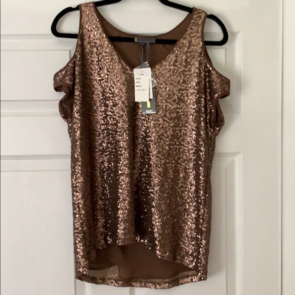 Woman’s open shoulder sequin top